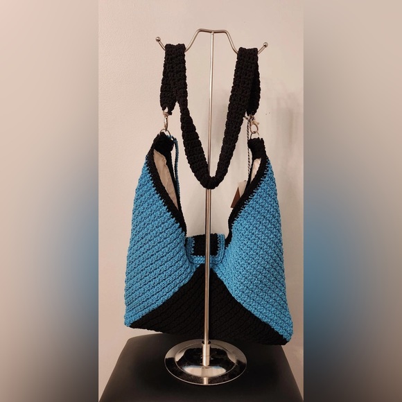 Medium sized blue and black handbag - Picture 2 of 4